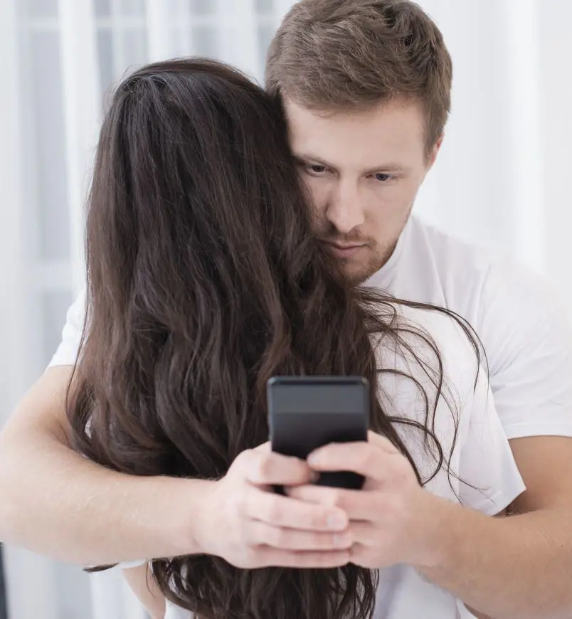 How To Know If Your Boyfriend Is Cheating: 20 Obvious Hint That Every Woman Should Look For